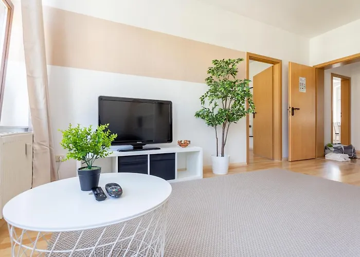 Fullhouse - - Z25 - 3 Beds - Smarttv - Nespresso Daire Chemnitz